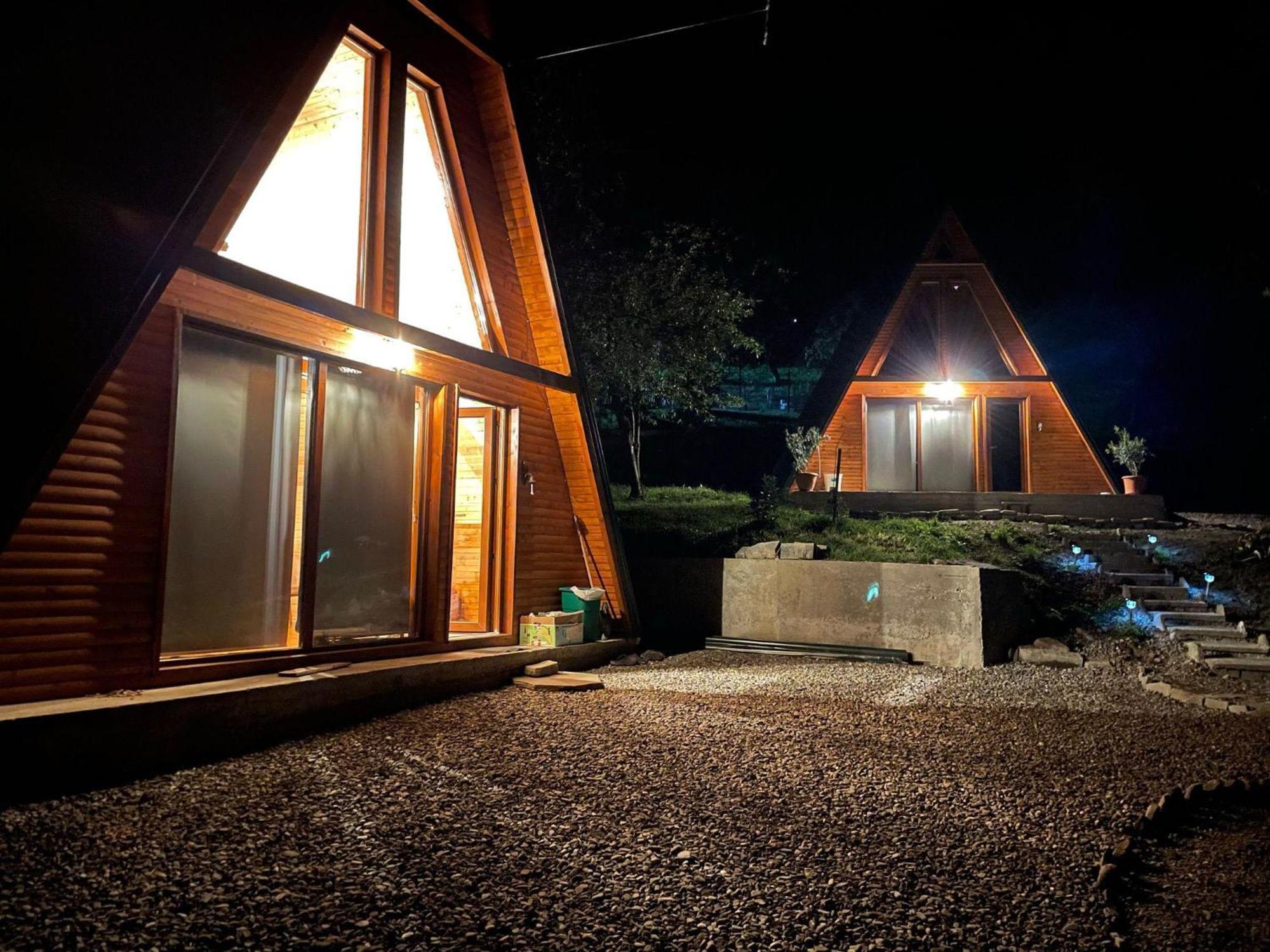 Rubicon Cabins Secaria Luaran gambar