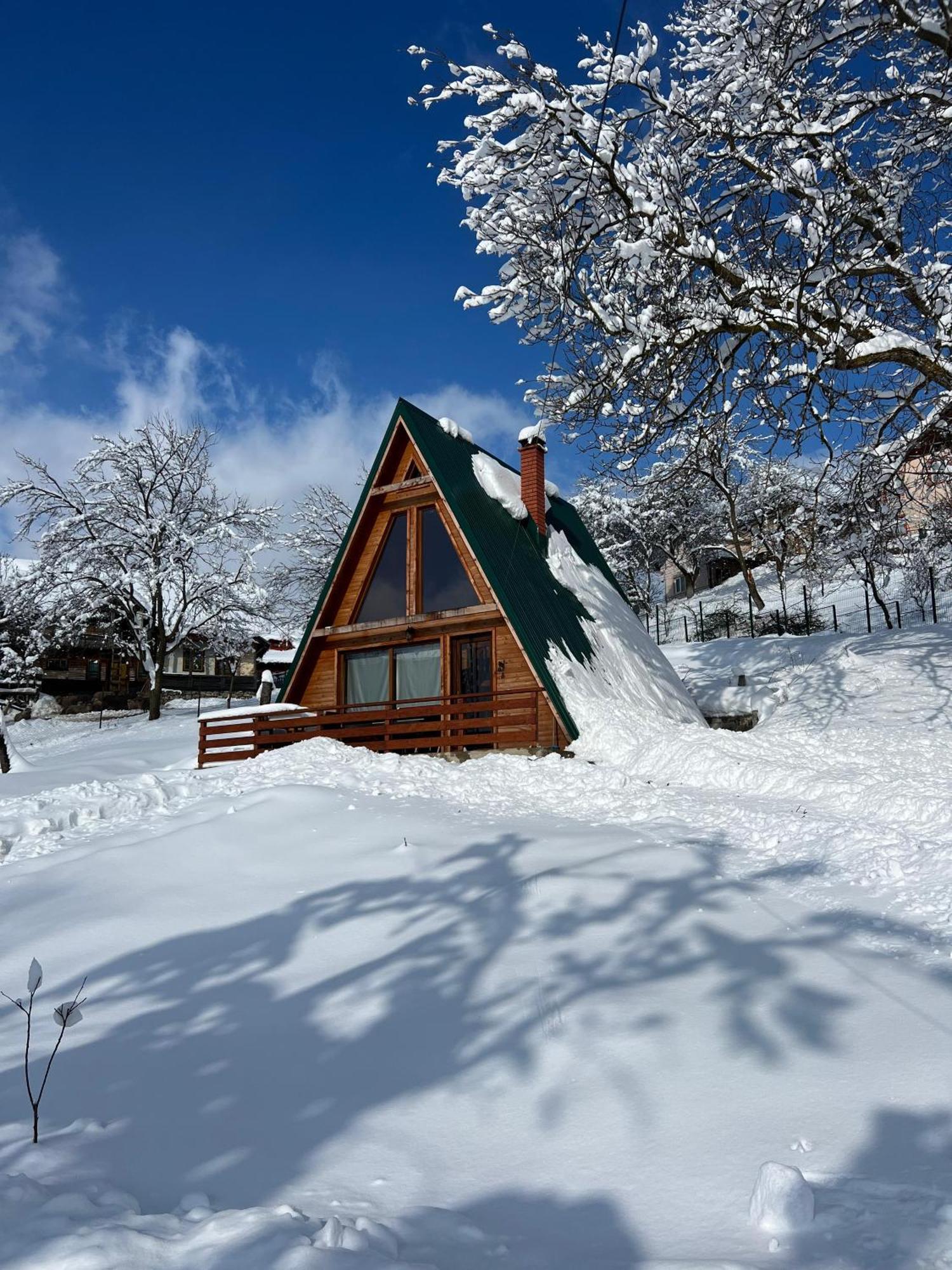 Rubicon Cabins Secaria Luaran gambar